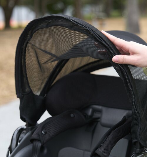 シェード付きで日除けができる パナソニック「ギュット・クルーム・EX」おすすめ イメージ