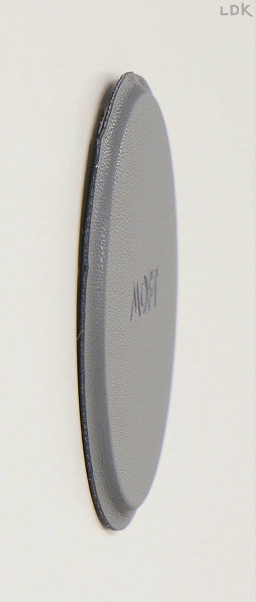 グレーで存在感が薄いけどしっかりつく イメージ