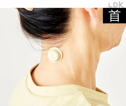 粘着シールで耳たぶ以外にも付けられる 耳に貼るカイロとは?おすすめ イメージ