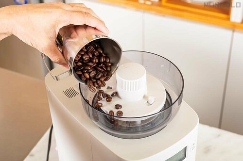 必要な量だけを自動で挽くから余ってもOK コーヒーメーカーおすすめ イメージ