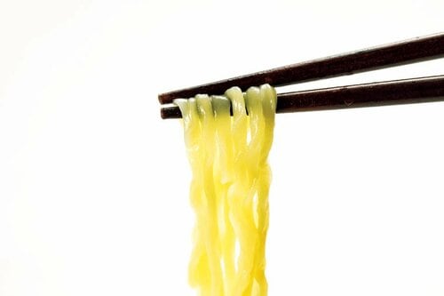 8位: 日清ラーメン屋さん醤油だれは複雑な味わいで好みが分かれそう イメージ