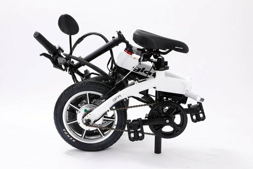 コンパクトにたたんで手軽に持ち運びできます イメージ5