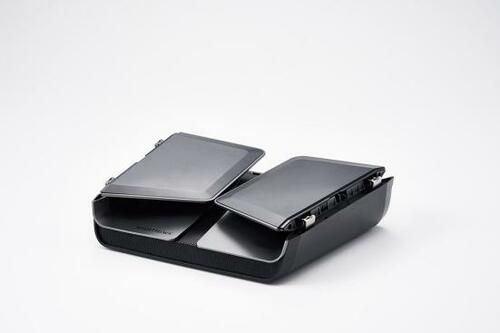 安定性はピカイチ! ネットギア「Nighthawk RAX80」 イメージ2