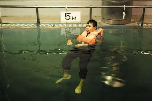 カンタン着用はうれしいけど 動きにくさが懸念点 イメージ