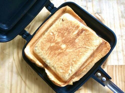 ホットサンドメーカーは家メシにも超便利アイテム