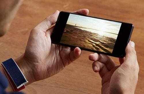 特徴3：AV用途では映像やゲームをハイレベルで楽しめる イメージ