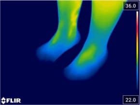 薄手でもシルクとウールの相乗効果あり イメージ