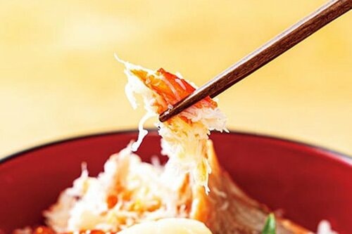 カニ缶っぽい海鮮丼が多いなかでこれはカニのほぐし身でした! お取り寄せ海鮮丼おすすめ イメージ
