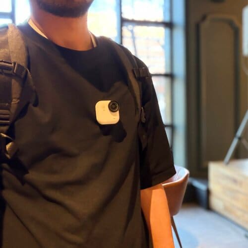 「撮影してます感」ゼロ。だから「付けっぱなし」にできる Insta360 GO Ultraおすすめ イメージ