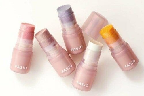 単体では使いにくいうえ色みもイマイチなファシオ「マルチフェイススティック プリズム」 イメージ