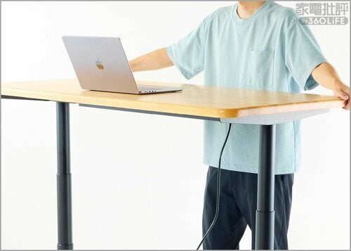 高くすると人によってはグラつきが気になる 電動昇降デスクおすすめ イメージ