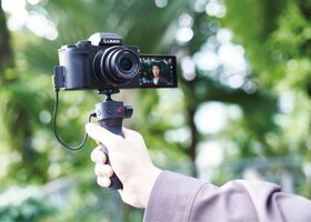 【動画入門】ソニーとパナソニックから“進化系動画カメラ”セットが出ました｜『家電批評』2020年ベストヒット