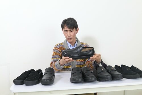 快適に歩けるのは? 3つの項目で徹底検証 メンズローファースニーカーおすすめ イメージ2