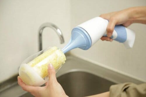 こびりついた頑固な汚れも電動パワーでスッキリキレイに イメージ4