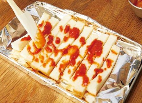 「パンの耳ピザ」をつくる イメージ