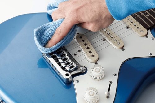 ［磨く］ギターもヘッドライトも 金属以外もピッカピカのクリーム イメージ2