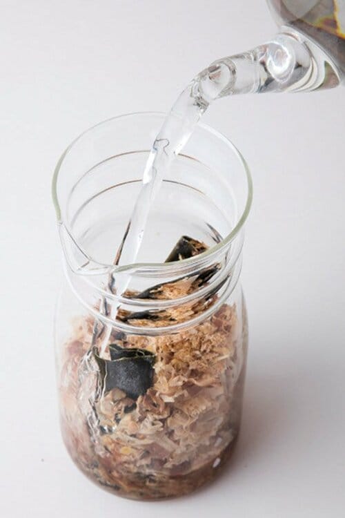 ④かつおの香り引き立つ こんぶ×かつお節水だし 水出汁おすすめ イメージ5