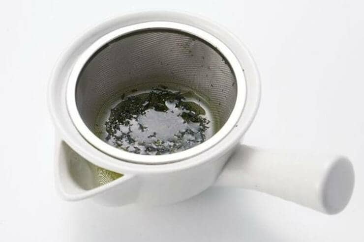 【新茶の季節】煎茶のおいしい淹れ方→まず少量の水がおすすめでした｜『LDK』が紹介