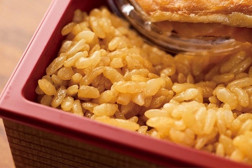 ここもポイント：鮭の旨みがあるごはんとサーモン・いくらが合う！ MONOQLO 2025ベストバイおすすめ イメージ