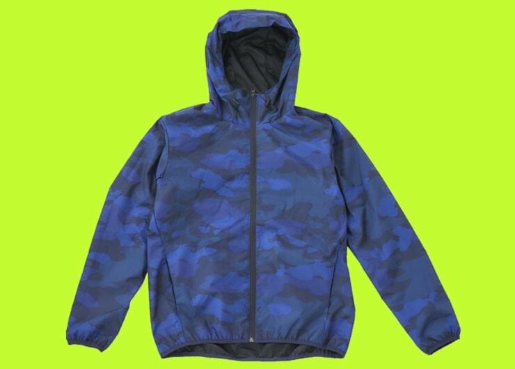 子どもっぽくない！ GU ACTIVE“大人迷彩”シェルパーカーならキマります｜買っていい服・悪い服