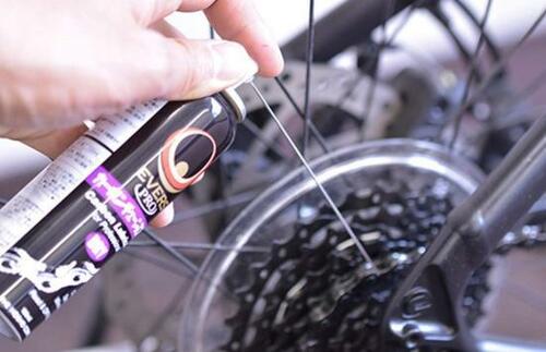 2位:汚れの付きにくさではダントツの「EVERS PRO」 自転車用チェーンオイルおすすめ イメージ