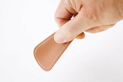 靴べらをスッと取り出して“できる感”を演出 イメージ