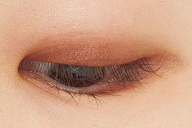 アイシャドウベースおすすめ キャンメイク ラスティングマルチ アイベースWP 01 イメージ3