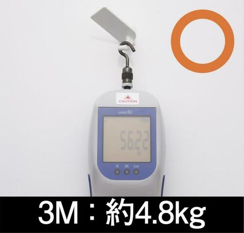 棚もフックもしっかり固定!釘やネジいらずで収納が増やせるんです