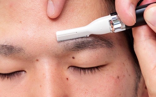 1:輪郭を整える メンズアイブロウおすすめ イメージ