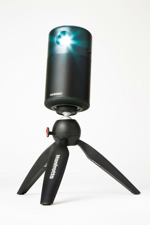 ベストバイだった無印版より 輝度に優れた上位機種 イメージ3