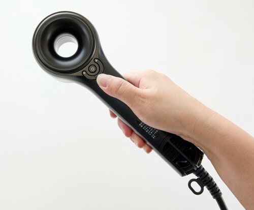 髪を乾かしながらボタンを押しにくい 2万円以下で買えるドライヤーおすすめ イメージ2