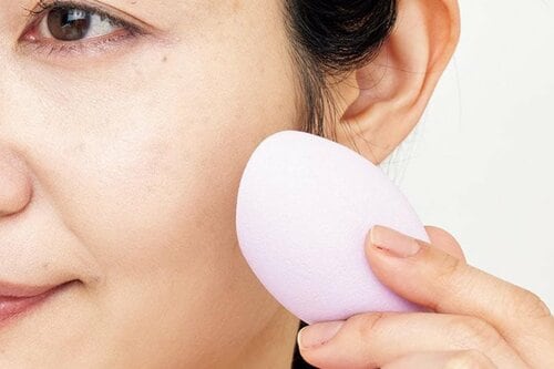 メイクスポンジのメリットは？ メイクスポンジおすすめ イメージ
