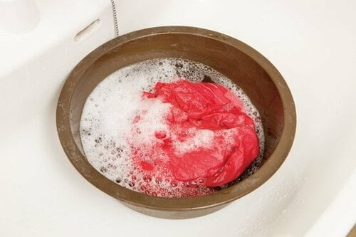 まずは基本の洗い方から! 特別洗いでトラブルを防ぎます