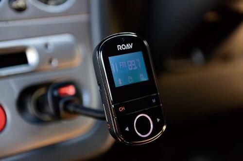 スマホの音楽をいい音で聞けるAnker「Roav FM Transmitter」 イメージ