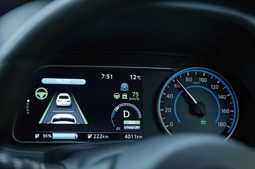 車としての性能アップはもちろん新機能フル搭載の新型リーフ