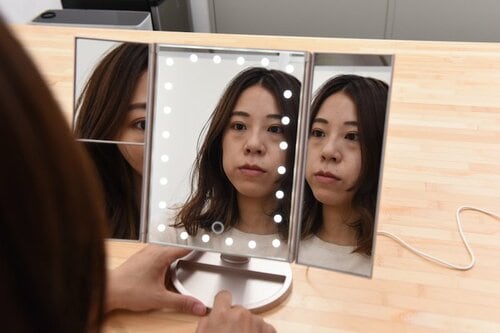 7位: La Curie「三面鏡女優ミラー LEDライト24灯」 女優ミラーおすすめ イメージ