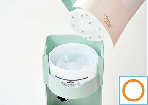 ドウシシャ「電動ふわふわとろ雪かき氷器 DTY-B1」の本体の中身