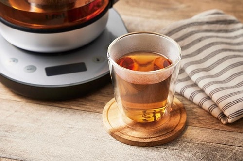 アイリスオーヤマ「ガラスケトル 温度調整付 IKE-G1500T」 茶こし付き電気ケトルおすすめ イメージ2