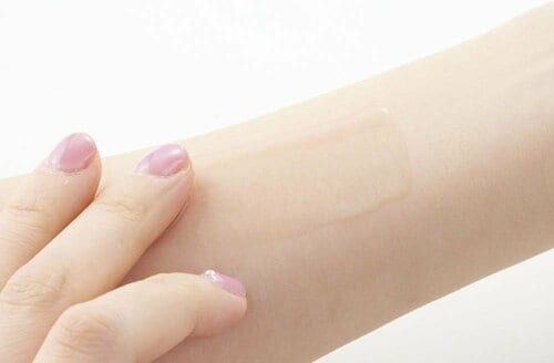 薄く伸びて軽いテクスチャー オールインワンジェルおすすめ イメージ