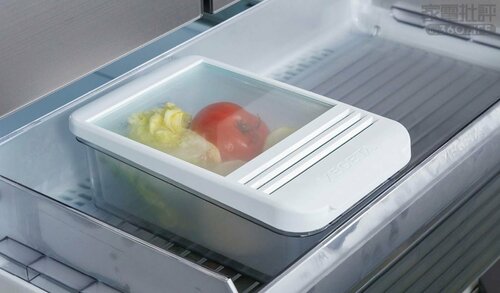 <この機能に注目>フタ付きの専用ボックス「使い切り野菜BOX」ならラップなしで鮮度保持 冷蔵庫おすすめ イメージ