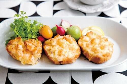 食べやすさピカイチ！名物の36個入りロールパン イメージ