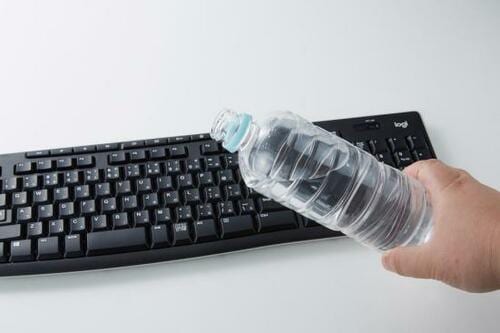 まさかの1000円台で買える満足度の高い無線式メンブレンキーボード