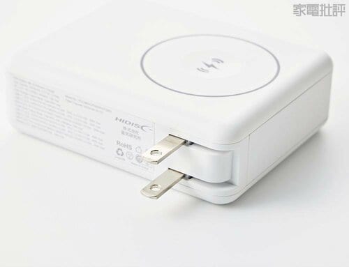 給電はACオンリー。満充電まで2時間強 ワイヤレスモバイルバッテリーおすすめ イメージ