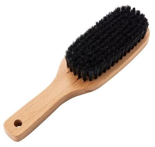 毛羽立った生地がなめらか！ 無印良品「ブナ材洋服ブラシ 豚毛」 イメージ