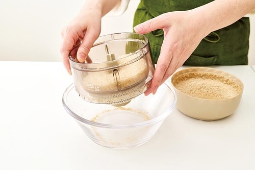 【使いやすさ】ダイヤルがタイマーで時間はまちまち すべり止めつきはうれしい！ 精米器おすすめ イメージ2