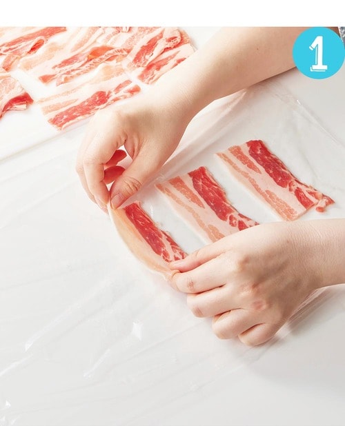 STEP1:カットして等間隔に並べる 肉の冷凍保存方法おすすめ イメージ