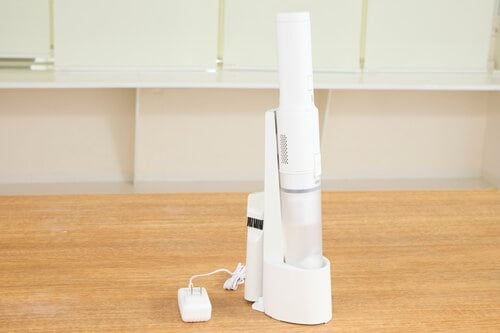 【4位】アイリスオーヤマ「充電式ハンディクリーナー HCD-B1-W ホワイト」 ハンディクリーナーおすすめ イメージ7