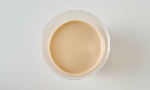 牛乳で割ると飲み慣れたミルクティーに 紅茶ポーションおすすめ イメージ