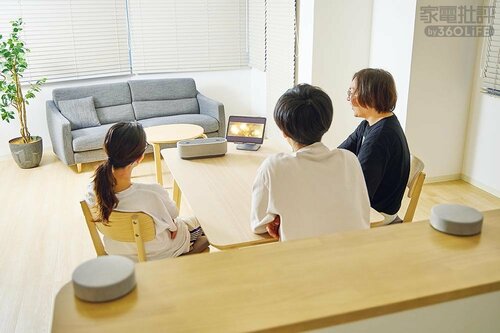 自由度【評価:優秀】どこにでも持ち運べて大勢でも楽しめる ソニー「ポータブルシアターシステム HT-AX7」おすすめ イメージ2