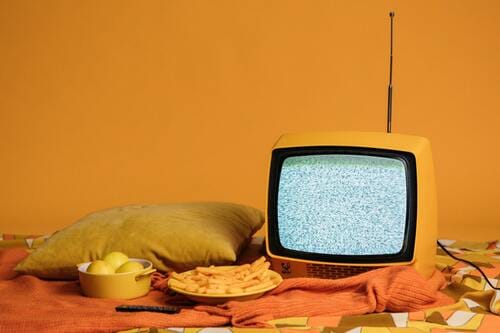 ブラウン管テレビとスナック